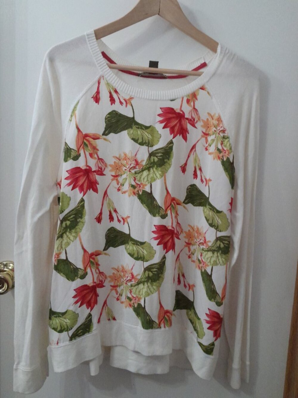 Tommy Bahama Women's XL Light Weight Long Sleeve Floral Top Silk Front Tropical